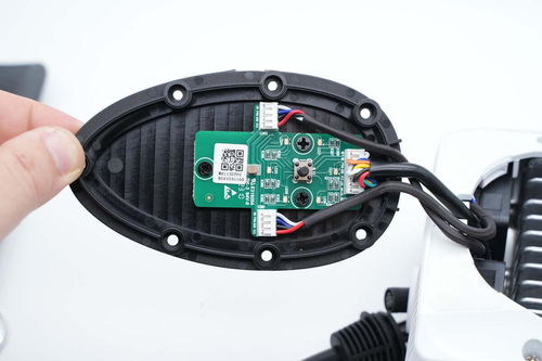 新能源汽车充电设备设计典范 吉利2kW便携式直流充电机拆解